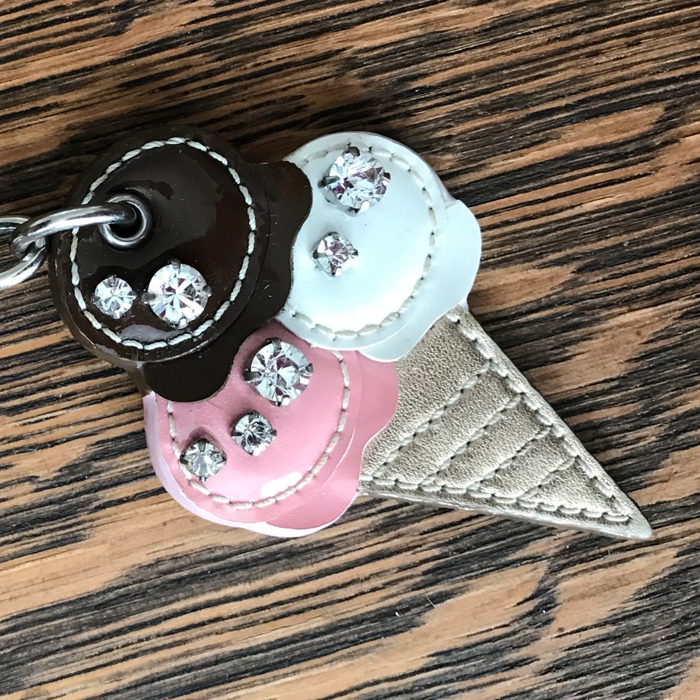 Coach🍦Crystal Icecream Cone KeyChain